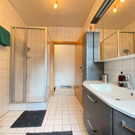 Flat In With A Garden Zenting